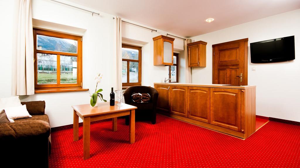 Przystanek Bavaria - Sauny, Parking Oraz Wstep Do Parku Bajek W Cenie! Karpacz Room photo